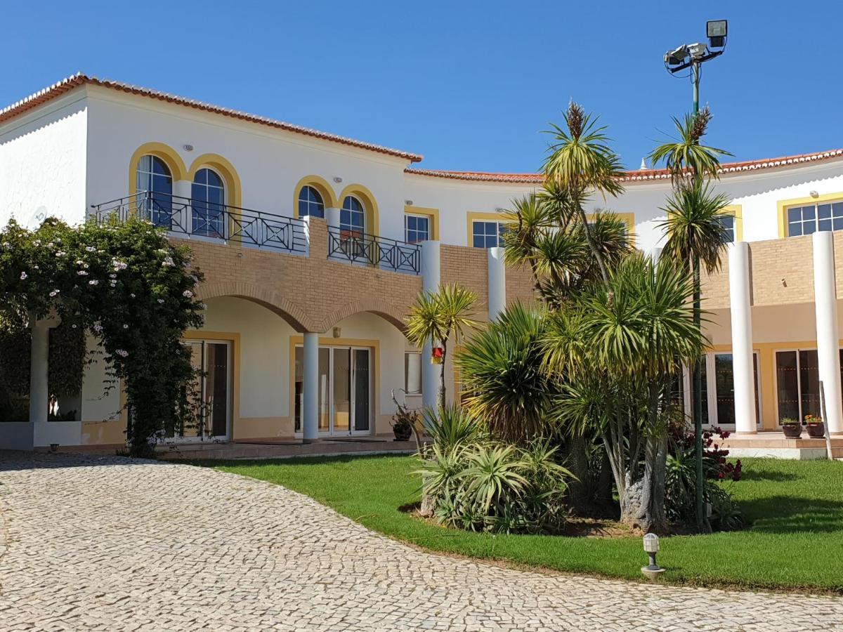 Club House Cvl Hotel Praia Da Luz Luaran gambar